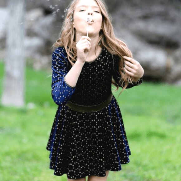 sz 7/6x Girls Dolls & Divas Stunning Navy/Gold Velvet Twirly Skater Dress NWT - Picture 3 of 3